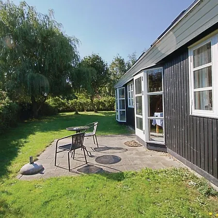 Holiday home Holiday Tranekaer With Fireplace 03 *